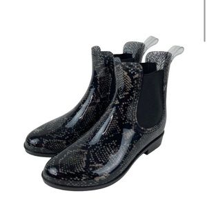 Patterned Rain Boots - barely worn!